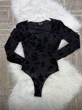 Black Velvet Floral Square Neck Long Sleeve Bodysuit
